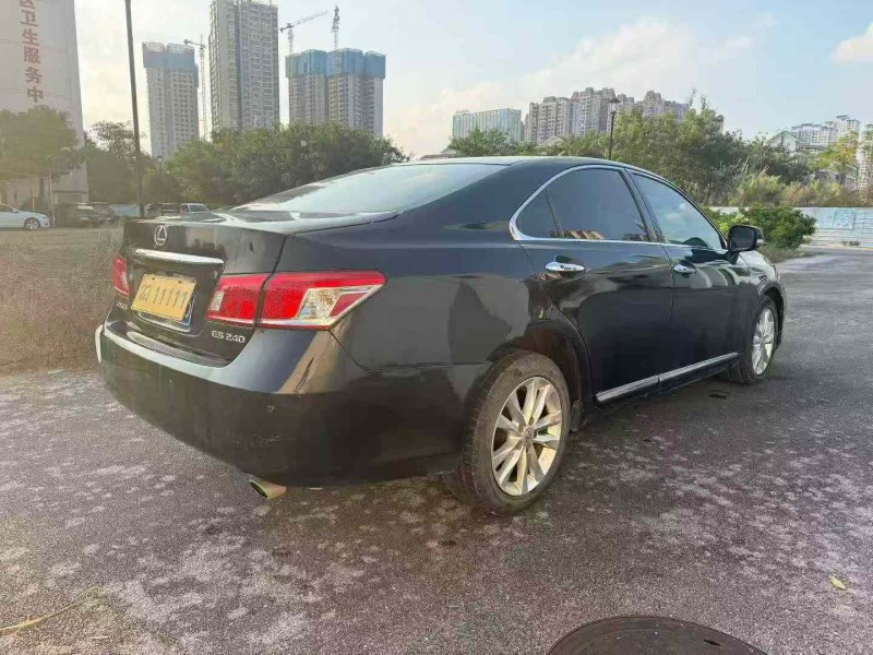 南宁10年雷克萨斯ES8