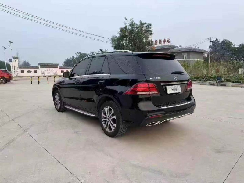 徐州17年奔驰GLE8