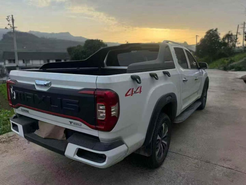 邵阳22年大通T704