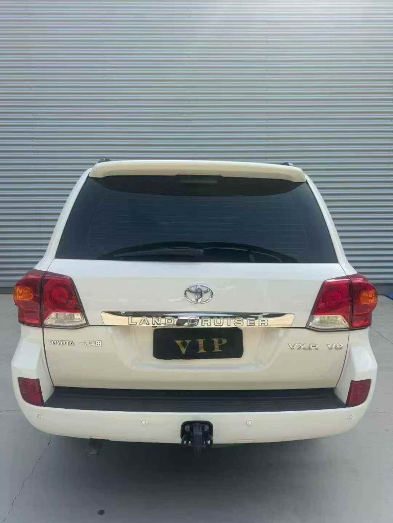 东营19年丰田兰德酷路泽5