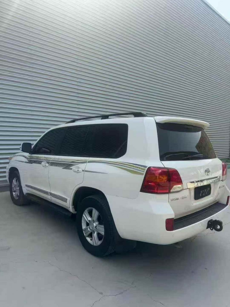 东营19年丰田兰德酷路泽6