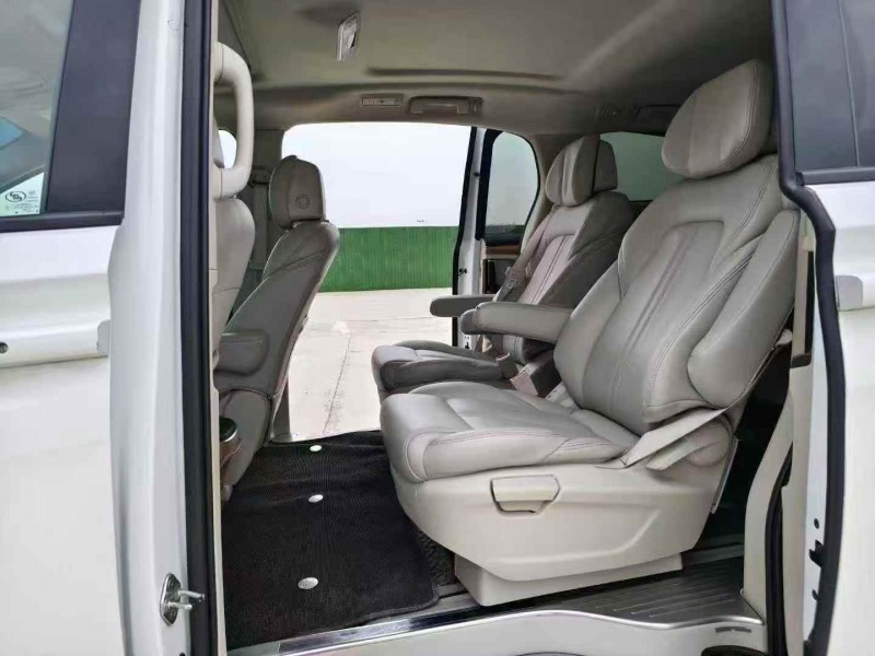 东营19年丰田兰德酷路泽7