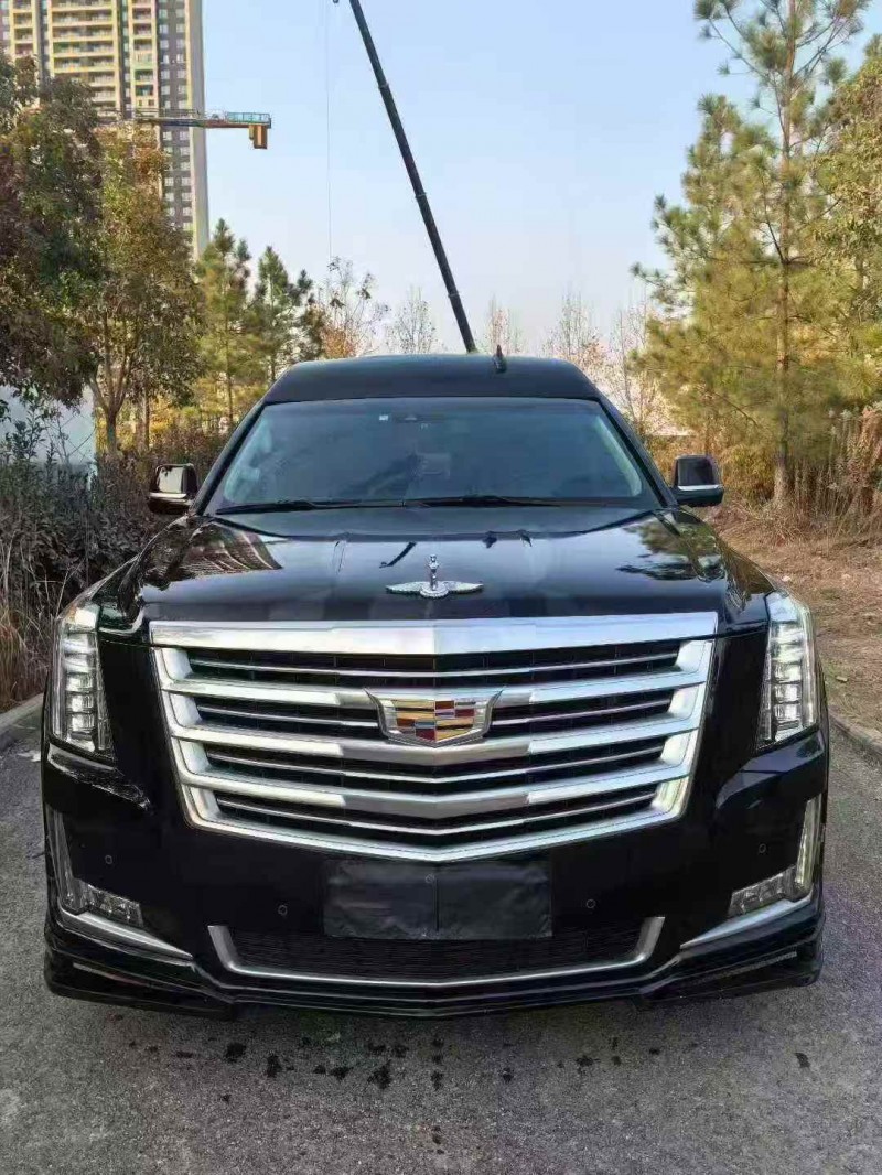 荆州17年凯迪拉克凯雷德1