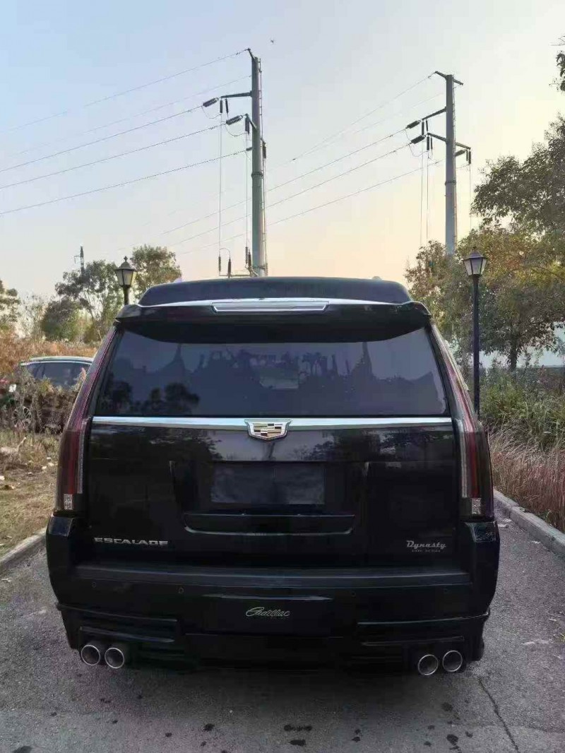 荆州17年凯迪拉克凯雷德9