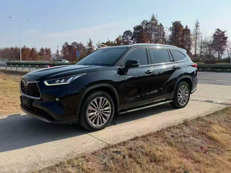 南通23年丰田汉兰达2