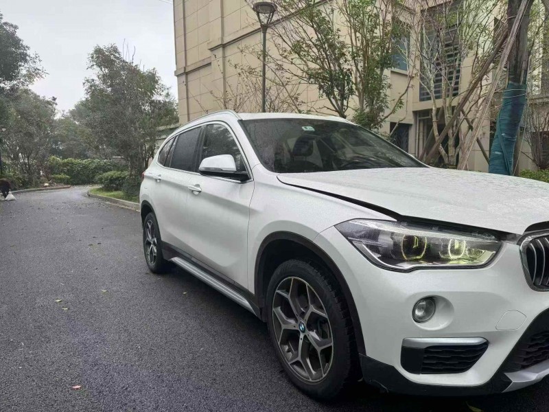 金华19年宝马X12