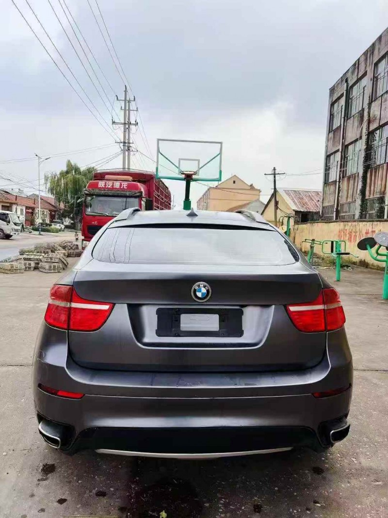 东营11年宝马X69