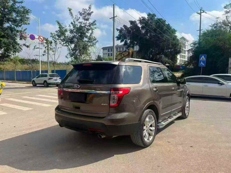 梧州15年福特探险者8