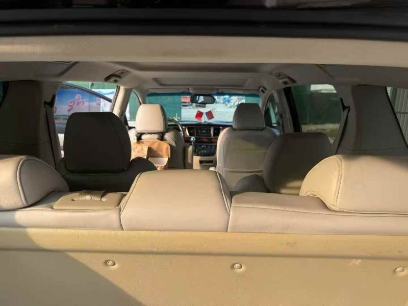 济宁17年别克GL85