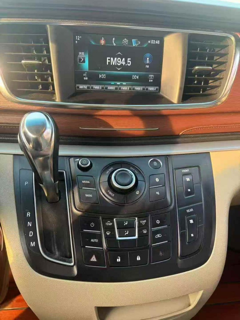 济宁17年别克GL88