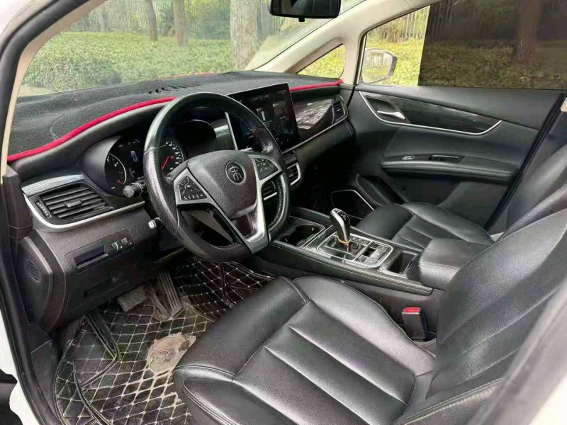 邵阳19年比亚迪宋MAX5