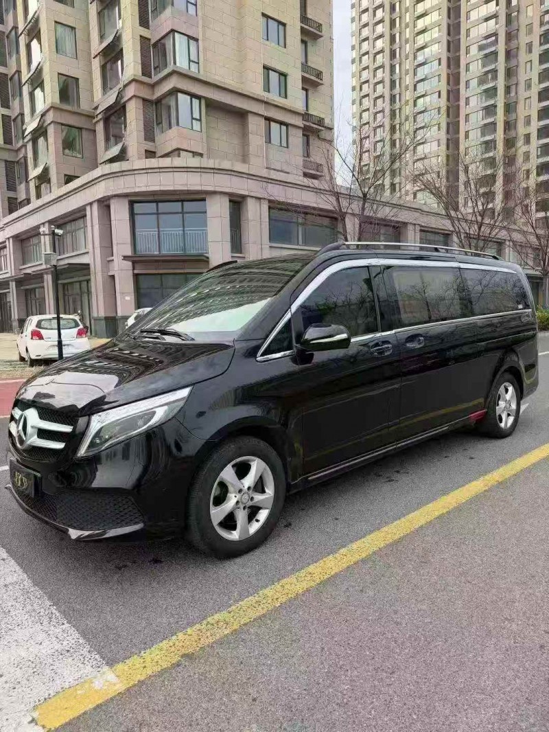 淄博18年奔驰威霆3