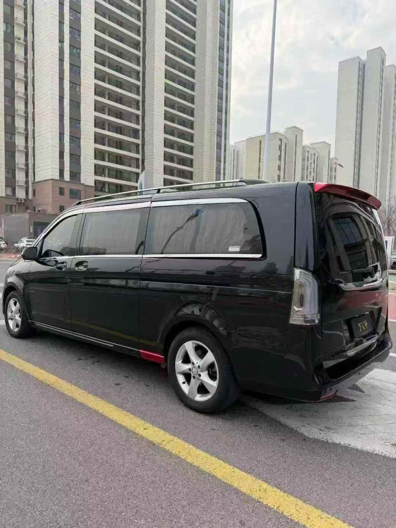 淄博18年奔驰威霆5