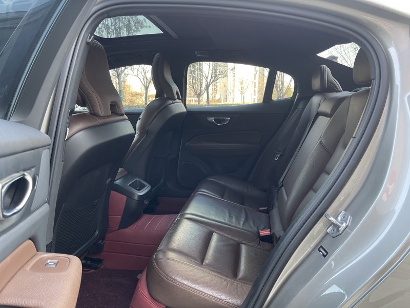 济宁21年沃尔沃S906