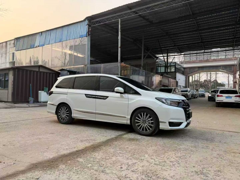 徐州23年本田艾力绅3