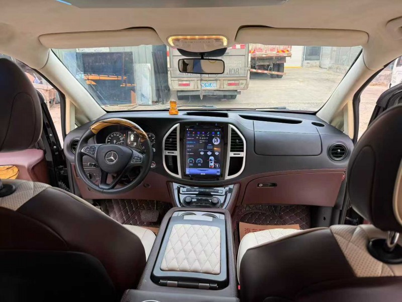 徐州19年奔驰威霆5