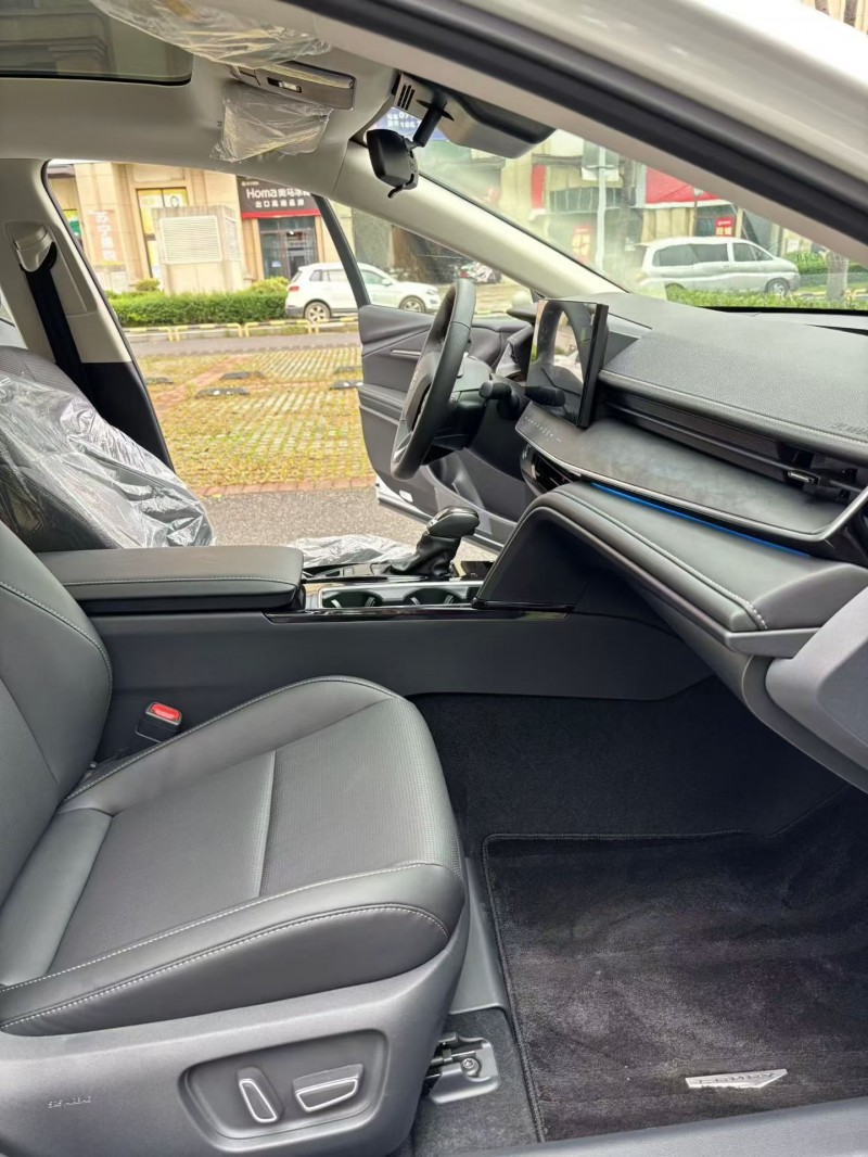 襄阳25年丰田凯美瑞6