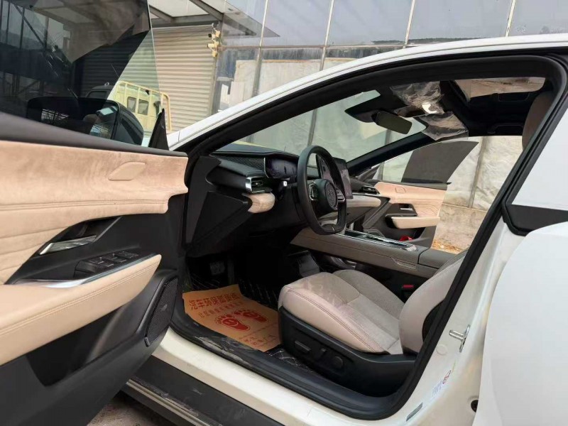 徐州25年马自达EZ64