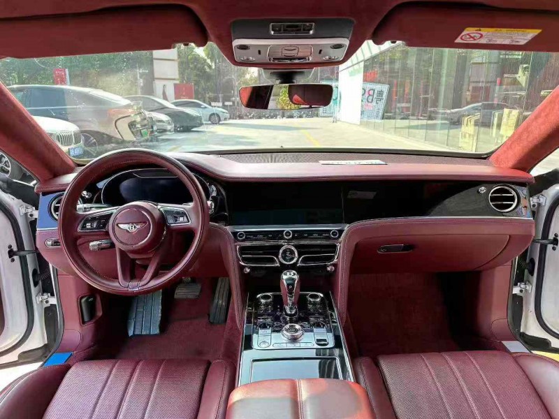 深圳22年宾利飞驰5