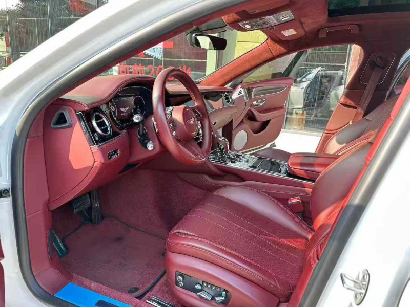 深圳22年宾利飞驰6