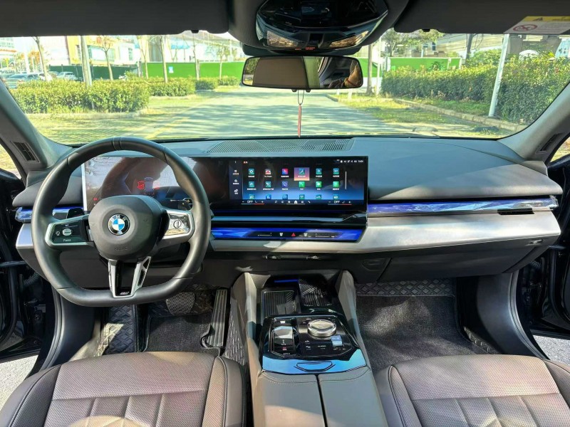 襄阳24年宝马5系4