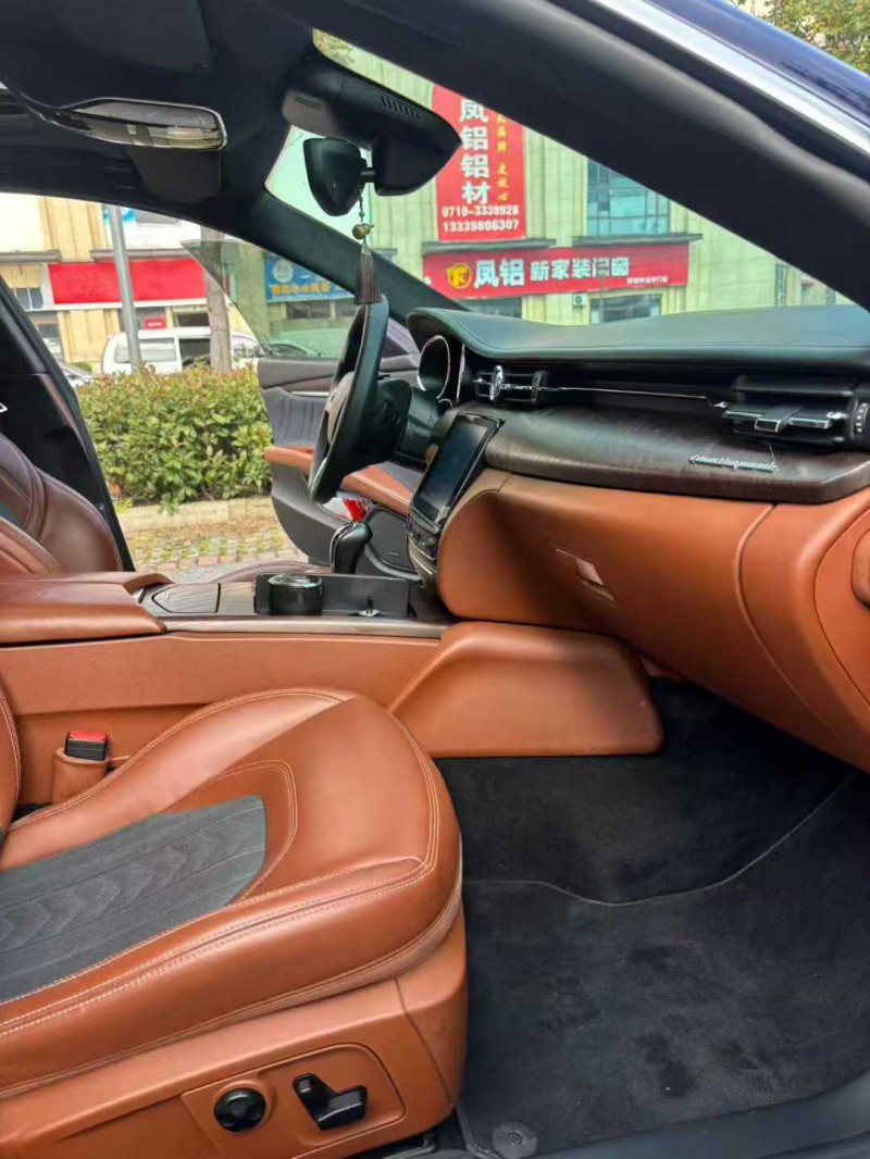 襄阳18年玛莎拉蒂总裁5