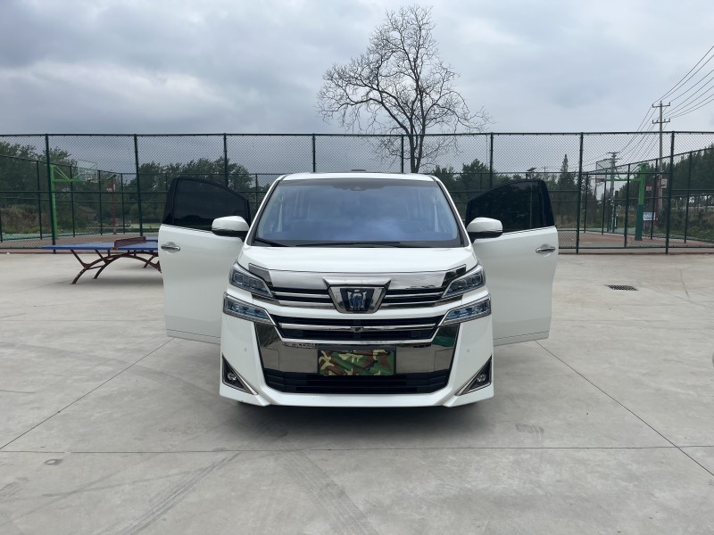 徐州22年丰田威尔法7