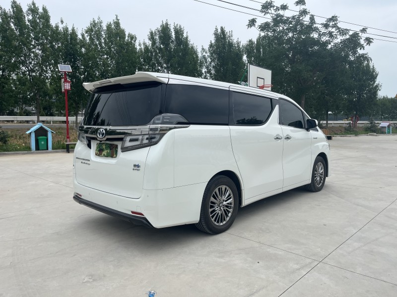 徐州22年丰田威尔法8