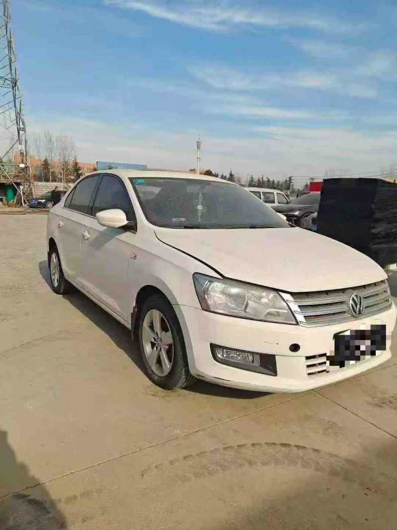 临沂14年大众桑塔纳2