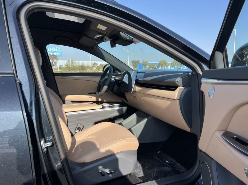 盐城25年极狐汽车阿尔法5