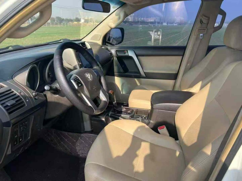 临沂13年丰田普拉多5