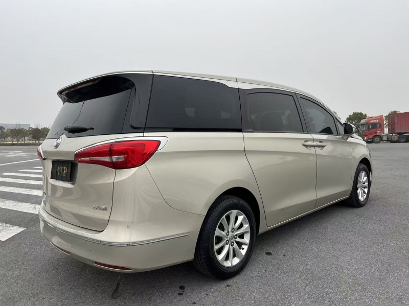 盐城17年别克GL89