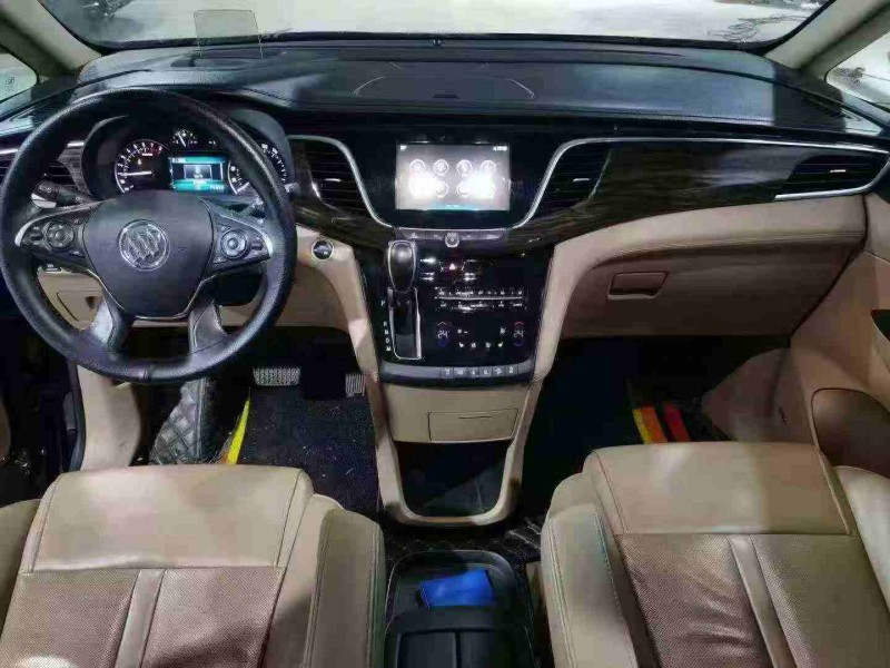 临沂17年别克GL84