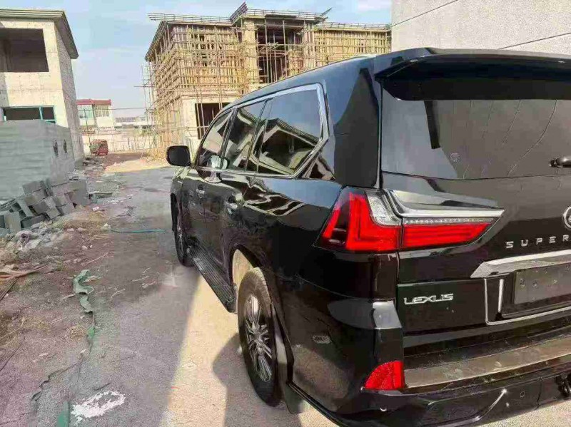 临沂12年雷克萨斯LX5