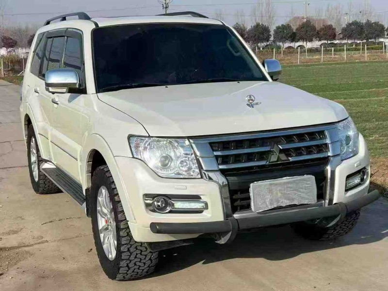 临沂20年三菱帕杰罗2