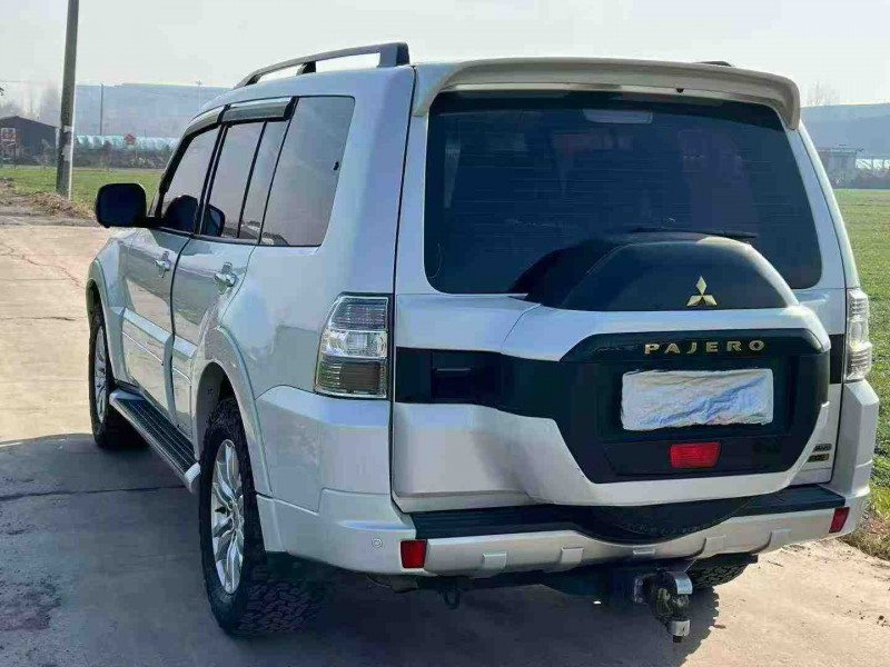 临沂20年三菱帕杰罗7