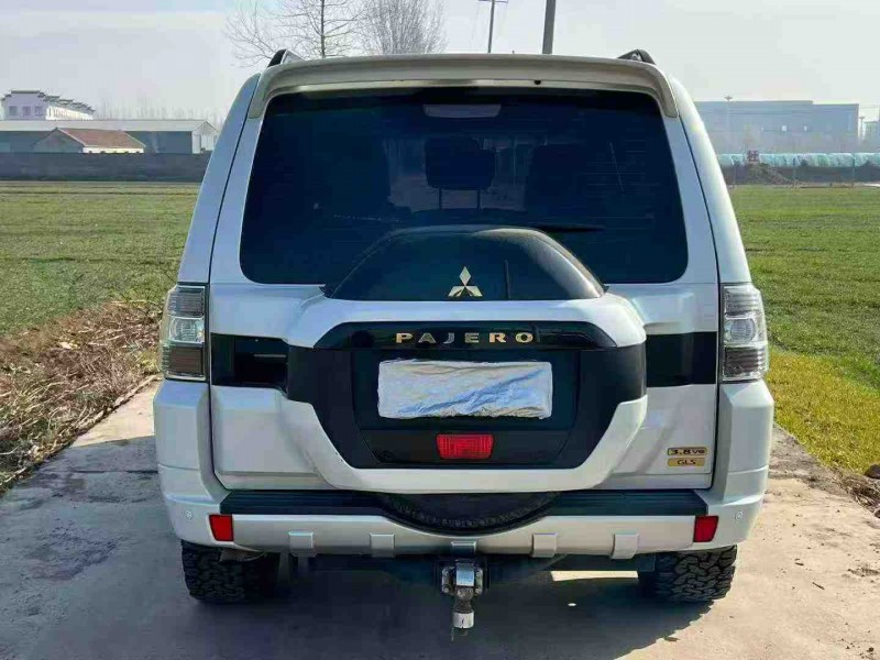 临沂20年三菱帕杰罗8