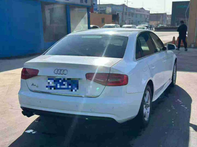 青岛14年奥迪A4L8