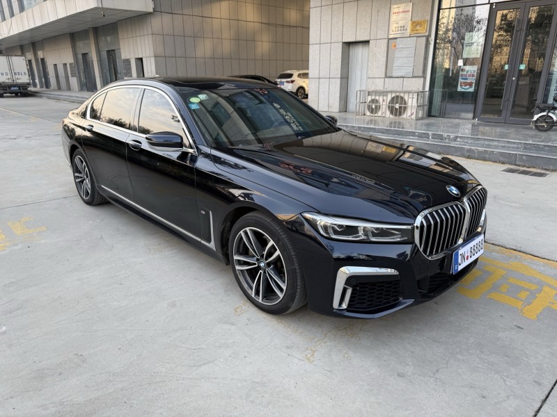 济宁21年宝马7系3