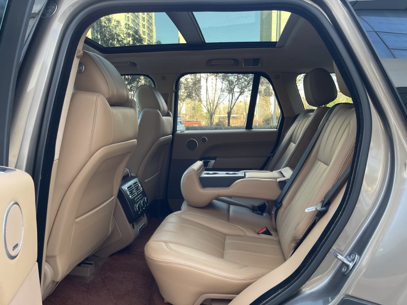 济宁16年路虎揽胜行政5