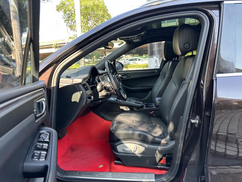 东莞17年保时捷Macan6