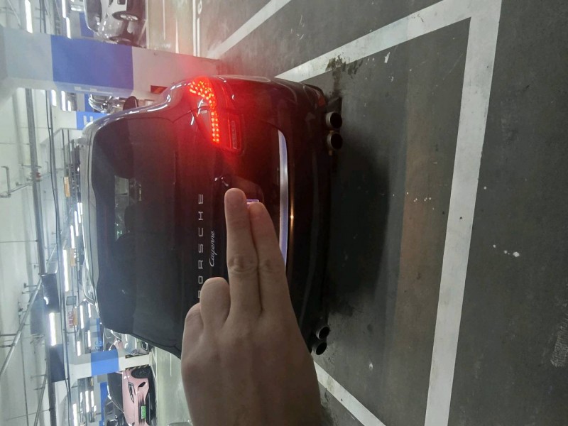 沈阳14年保时捷卡宴5