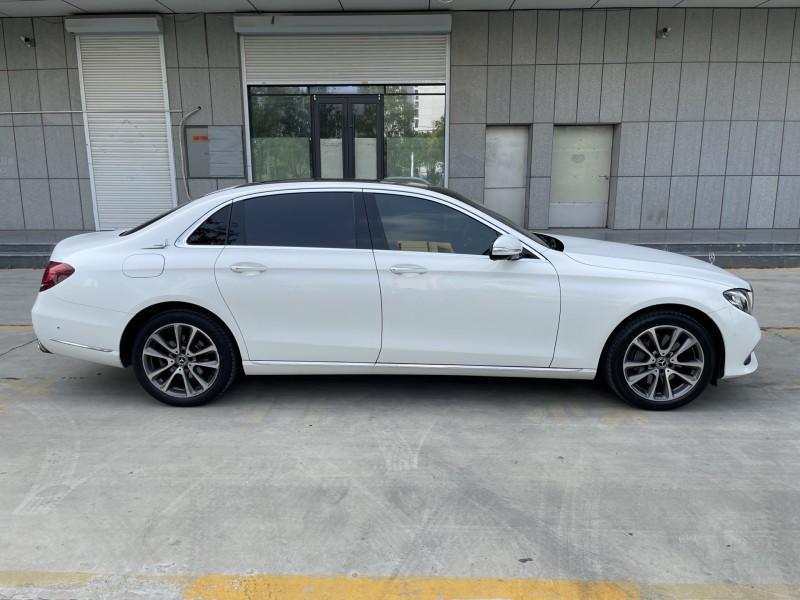 济宁17年奔驰E7