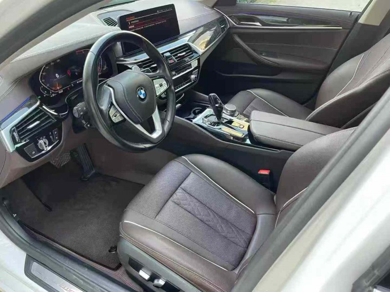 济宁21年宝马5系4