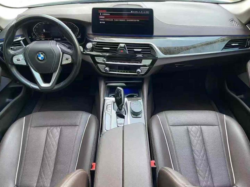 济宁21年宝马5系6