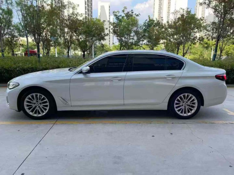 济宁21年宝马5系7