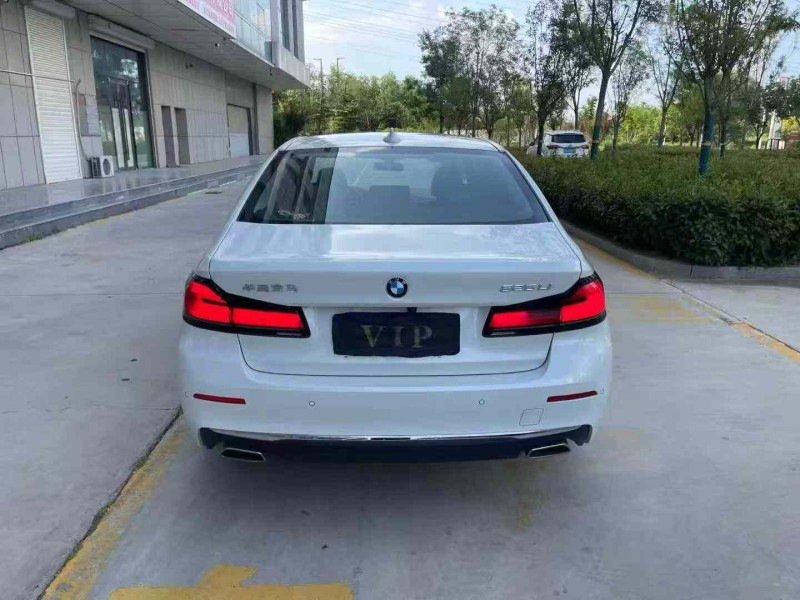 济宁21年宝马5系9