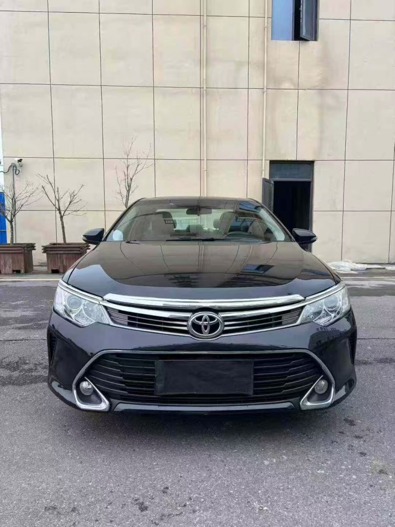 襄阳18年丰田凯美瑞1