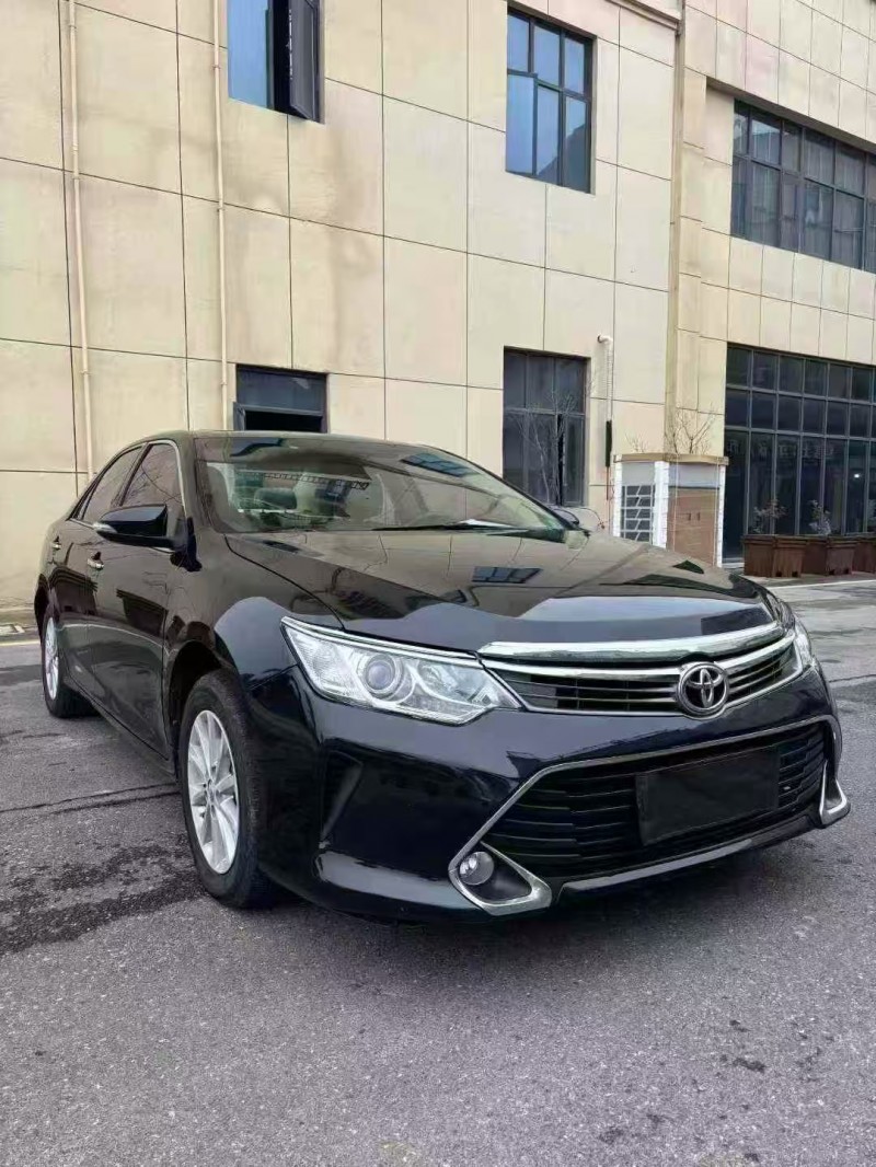 襄阳18年丰田凯美瑞3