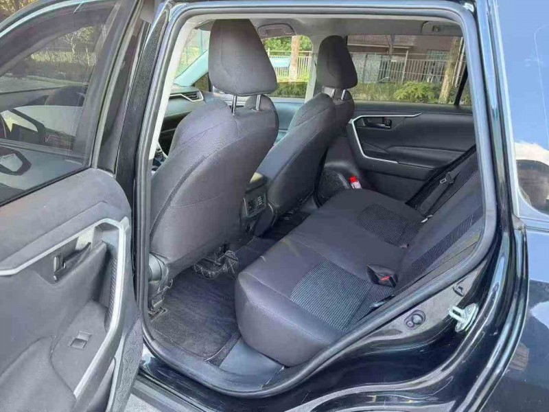 保山22年丰田威兰达6